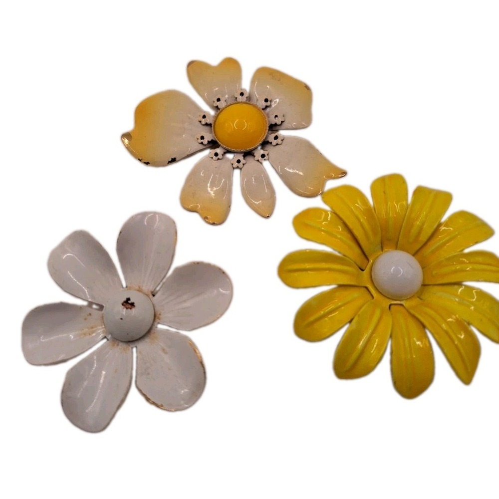 Vintage Set of 3 Metal Flower Pins/Brooches Spring Daisy